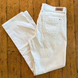 Levi's Straight Leg Jeans in White